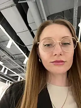 FReyja 44 online show from April 27, 2026, 9:29 am
