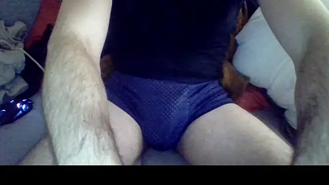 Snapshot of ACruoreX chatting on April 2, 2026, 12:07 am ACruoreX online show from April 2, 2026, 12:07 am