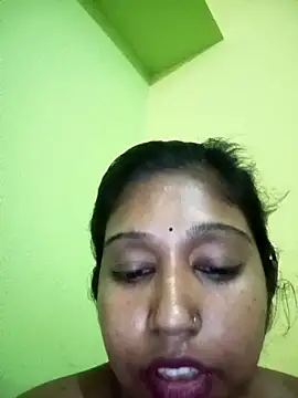 Snapshot of bannerjeesneha20 chatting on April 24, 2026, 2:19 pm bannerjeesneha20 online show from April 24, 2026, 2:19 pm