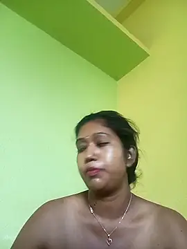 Snapshot of bannerjeesneha20 chatting on May 13, 2026, 3:02 am bannerjeesneha20 online show from May 13, 2026, 3:02 am