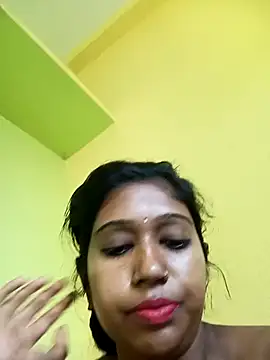 Snapshot of bannerjeesneha20 chatting on May 6, 2026, 2:26 am bannerjeesneha20 online show from May 6, 2026, 2:26 am