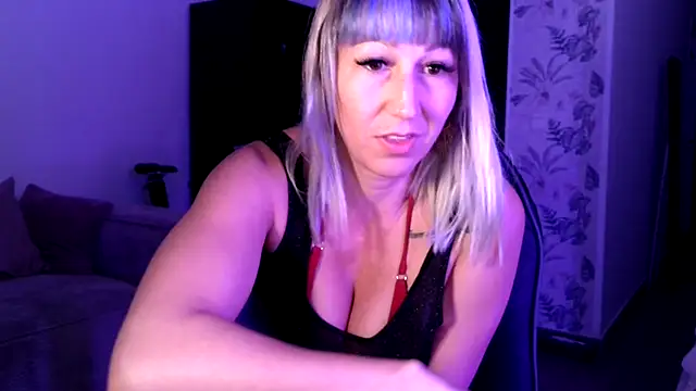 kendra peach online show from April 4, 2026, 9:10 pm