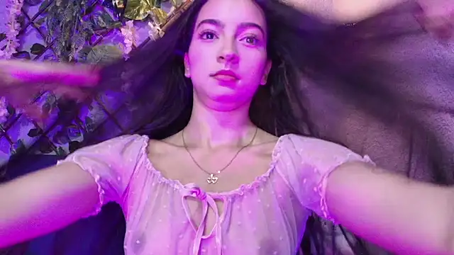 Daphne Rosse online show from July 11, 2026, 12:16 pm