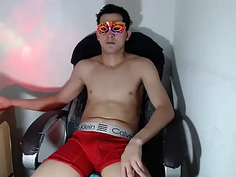 SexyboyHot2000 online show from May 14, 2026, 10:07 pm