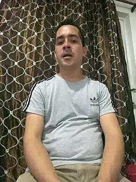 Gabriel leon33 online show from June 16, 2026, 11:27 pm