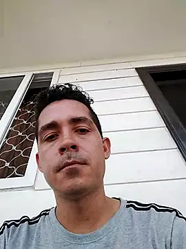 Gabriel leon33 online show from June 19, 2026, 9:20 pm