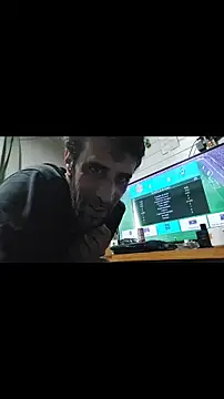 Snapshot of VladTepeslll chatting on May 5, 2026, 4:21 pm VladTepeslll online show from May 5, 2026, 4:21 pm