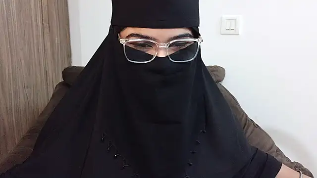Snapshot of karandeep_kaur_isback chatting on March 27, 2026, 1:34 pm karandeep kaur isback online show from March 27, 2026, 1:34 pm