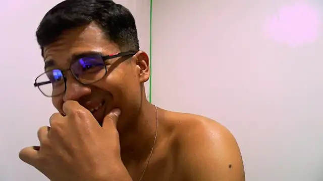 ThiagoVega  online show from April 30, 2026, 3:46 am