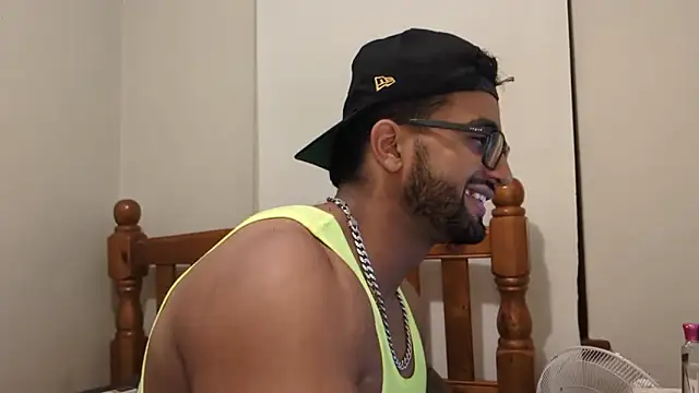 robin103666 online show from March 28, 2026, 1:45 pm