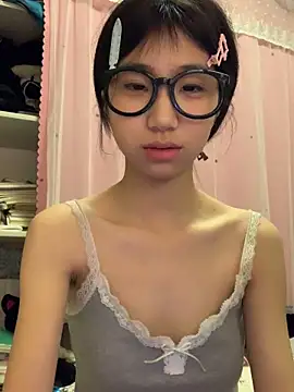 nina5201 online show from April 7, 2026, 3:58 pm