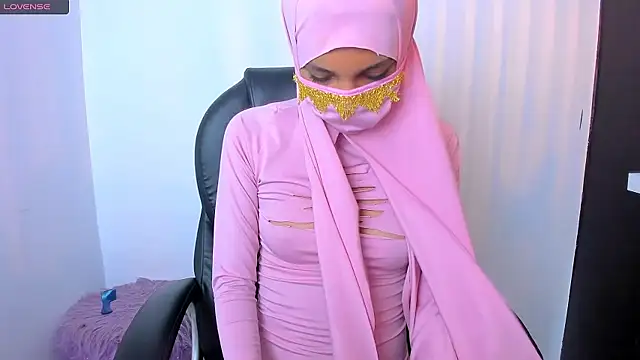 Yaseminn   online show from March 24, 2026, 8:42 pm