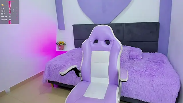 princess skinny  online show from June 14, 2026, 2:24 am
