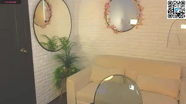 Snapshot of angelic_coy chatting on July 9, 2026, 11:20 am angelic coy online show from July 9, 2026, 11:20 am