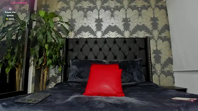 Snapshot of Pamela_di_angelo chatting on April 17, 2026, 9:39 pm Pamela di angelo online show from April 17, 2026, 9:39 pm