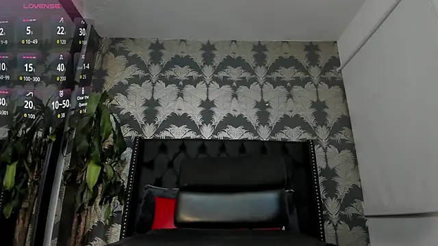 Snapshot of Pamela_di_angelo chatting on May 27, 2026, 10:39 pm Pamela di angelo online show from May 27, 2026, 10:39 pm