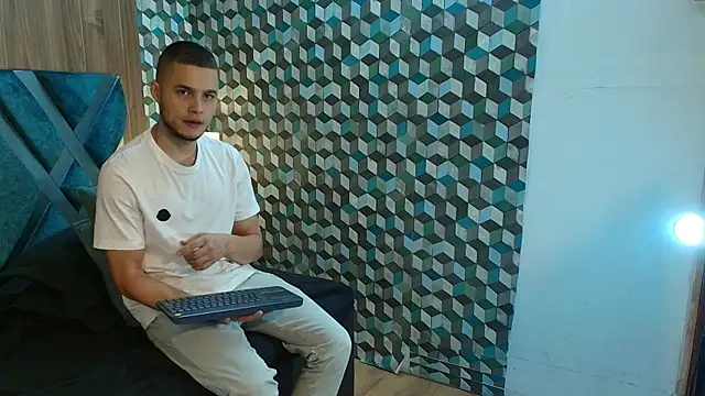 Snapshot of Joaho_Fernandez chatting on May 11, 2026, 8:39 pm Joaho Fernandez online show from May 11, 2026, 8:39 pm