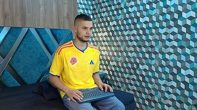 Joaho Fernandez online show from July 7, 2026, 8:01 pm