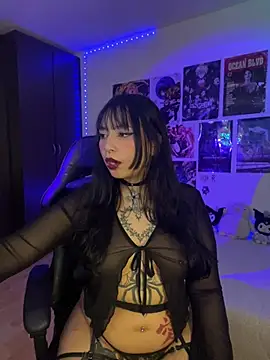 Hinataaa  online show from June 10, 2026, 4:35 am