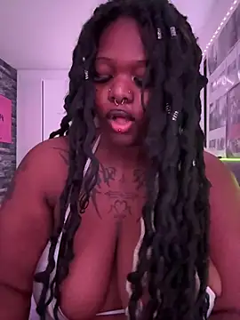 Snapshot of Nyla_xox chatting on May 14, 2026, 8:50 pm Nyla xox online show from May 14, 2026, 8:50 pm