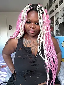Snapshot of Nyla_xox chatting on April 5, 2026, 12:23 pm Nyla xox online show from April 5, 2026, 12:23 pm
