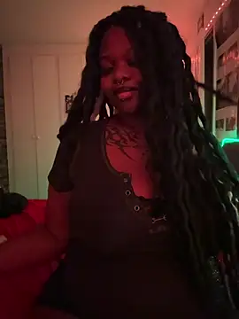 Snapshot of Nyla_xox chatting on April 25, 2026, 11:24 pm Nyla xox online show from April 25, 2026, 11:24 pm