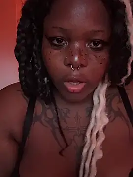 Snapshot of Nyla_xox chatting on July 25, 2026, 8:15 pm Nyla xox online show from July 25, 2026, 8:15 pm