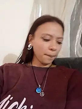 AuroraaMoonn online show from April 2, 2026, 4:30 am