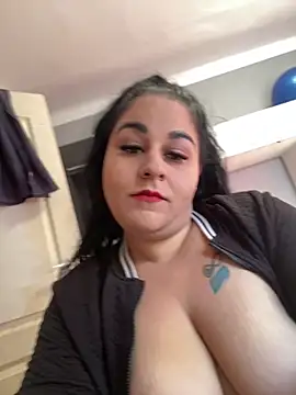 Szandra26 online show from May 18, 2026, 3:50 pm