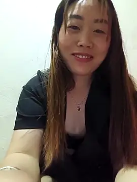 Snapshot of he-se-kin chatting on April 27, 2026, 12:47 pm he-se-kin online show from April 27, 2026, 12:47 pm