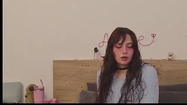 Snapshot of Sweet_Alice_S chatting on May 6, 2026, 10:19 am Sweet Alice S online show from May 6, 2026, 10:19 am