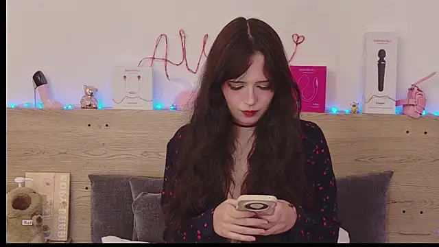 Snapshot of Sweet_Alice_S chatting on May 17, 2026, 10:21 pm Sweet Alice S online show from May 17, 2026, 10:21 pm