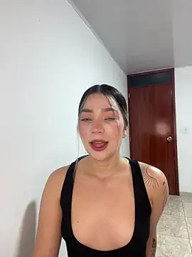 Snapshot of Catalina_bel chatting on April 27, 2026, 3:04 am Catalina bel online show from April 27, 2026, 3:04 am