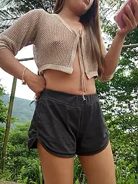 Snapshot of xinhxinh-cute chatting on May 23, 2026, 11:26 pm xinhxinh-cute online show from May 23, 2026, 11:26 pm