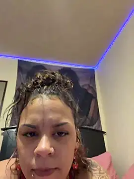 Snapshot of Honeyy_bunzzxoxo chatting on April 29, 2026, 6:06 am Honeyy bunzzxoxo online show from April 29, 2026, 6:06 am