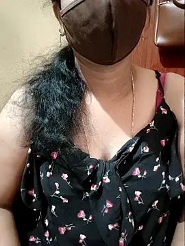 Snapshot of Latha_lovely chatting on April 25, 2026, 7:22 am Latha lovely online show from April 25, 2026, 7:22 am