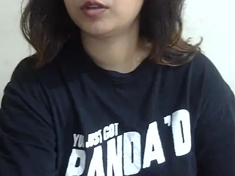 Snapshot of shivi_jaan chatting on May 21, 2026, 4:32 am shivi jaan online show from May 21, 2026, 4:32 am