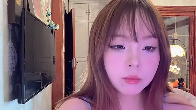 thelittlexx online show from May 12, 2026, 12:11 pm