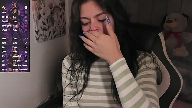 Snapshot of Kikii_1 chatting on March 26, 2026, 5:17 am Kikii 1 online show from March 26, 2026, 5:17 am