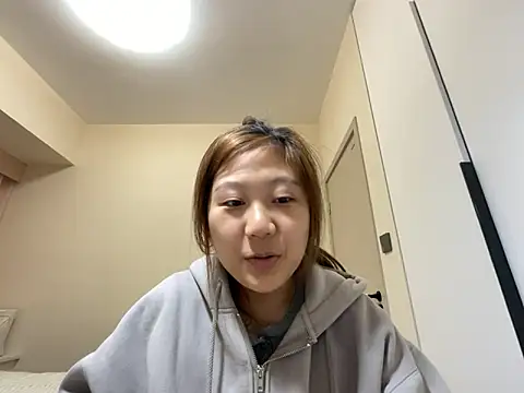 Snapshot of tutu512 chatting on April 1, 2026, 1:52 pm tutu512 online show from April 1, 2026, 1:52 pm