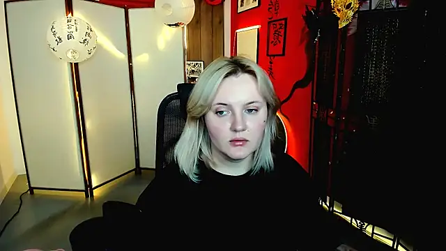 Snapshot of KathyBriggs chatting on May 13, 2026, 5:03 am KathyBriggs online show from May 13, 2026, 5:03 am