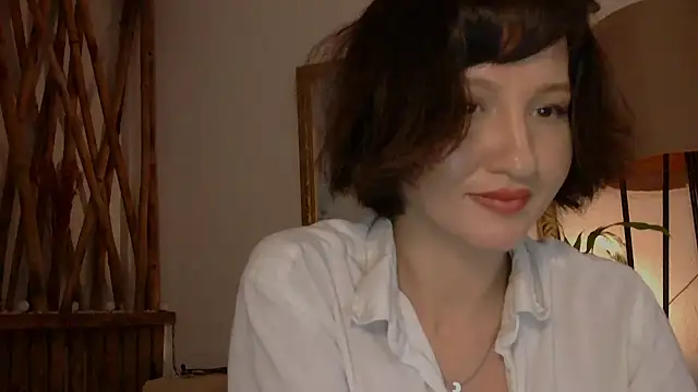 Snapshot of wanderwhitch chatting on May 24, 2026, 2:00 am wanderwhitch online show from May 24, 2026, 2:00 am