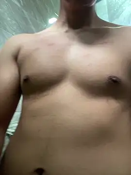 Snapshot of Papi-Hot- chatting on June 9, 2026, 8:21 pm Papi-Hot- online show from June 9, 2026, 8:21 pm