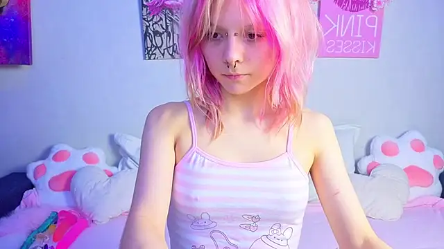 Snapshot of PerryKitty chatting on July 24, 2026, 2:57 pm PerryKitty online show from July 24, 2026, 2:57 pm