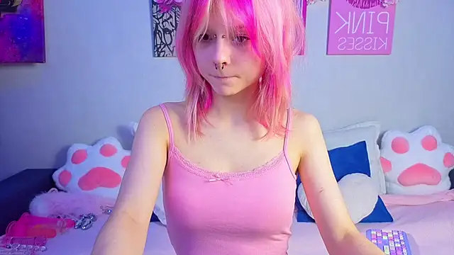 Snapshot of PerryKitty chatting on July 17, 2026, 2:36 pm PerryKitty online show from July 17, 2026, 2:36 pm