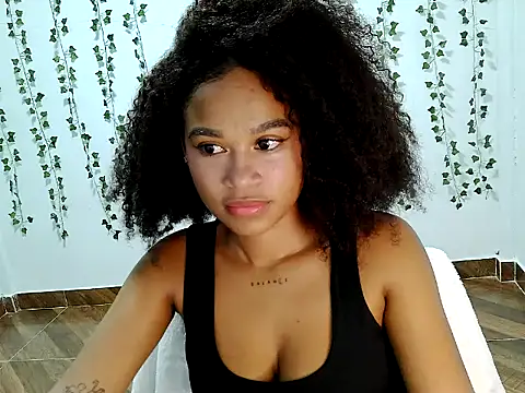 Akemy Saunders online show from April 24, 2026, 10:28 am