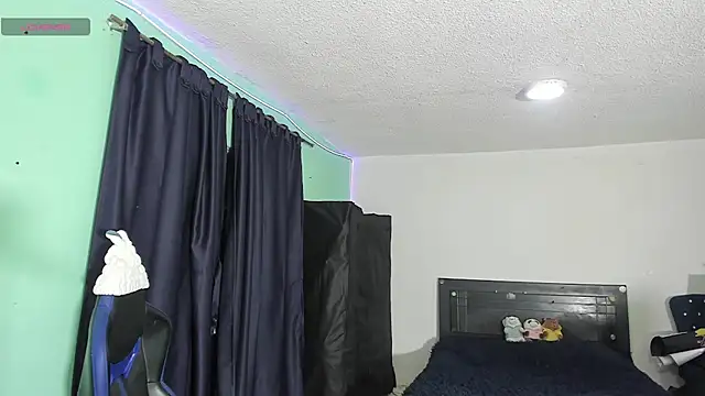 TYLERhHOT2005 online show from March 28, 2026, 1:28 am