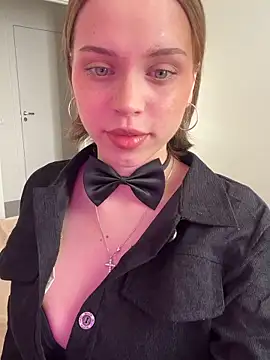 Hot angel xlx online show from April 1, 2026, 2:47 pm