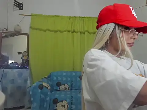 skinny tyffany online show from May 27, 2026, 5:04 am