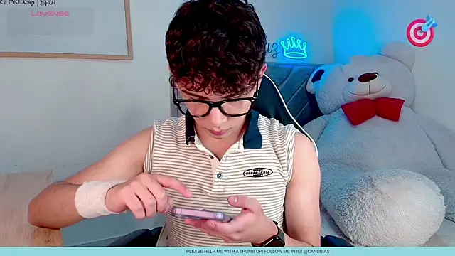 Snapshot of niico_prince chatting on April 16, 2026, 8:31 pm niico prince online show from April 16, 2026, 8:31 pm